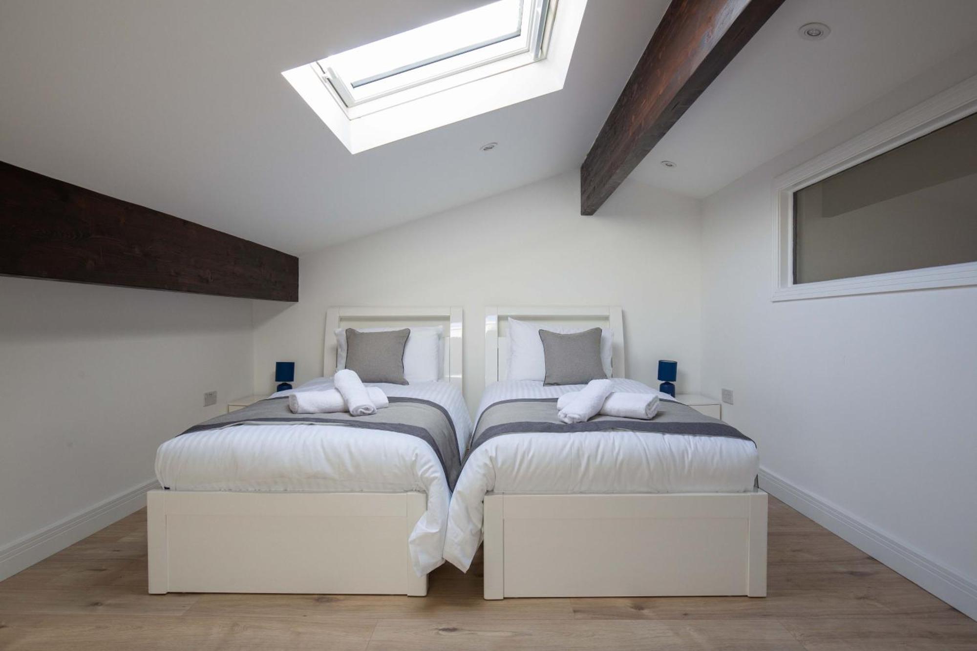 Ascot Cottage Cirencester Exterior photo
